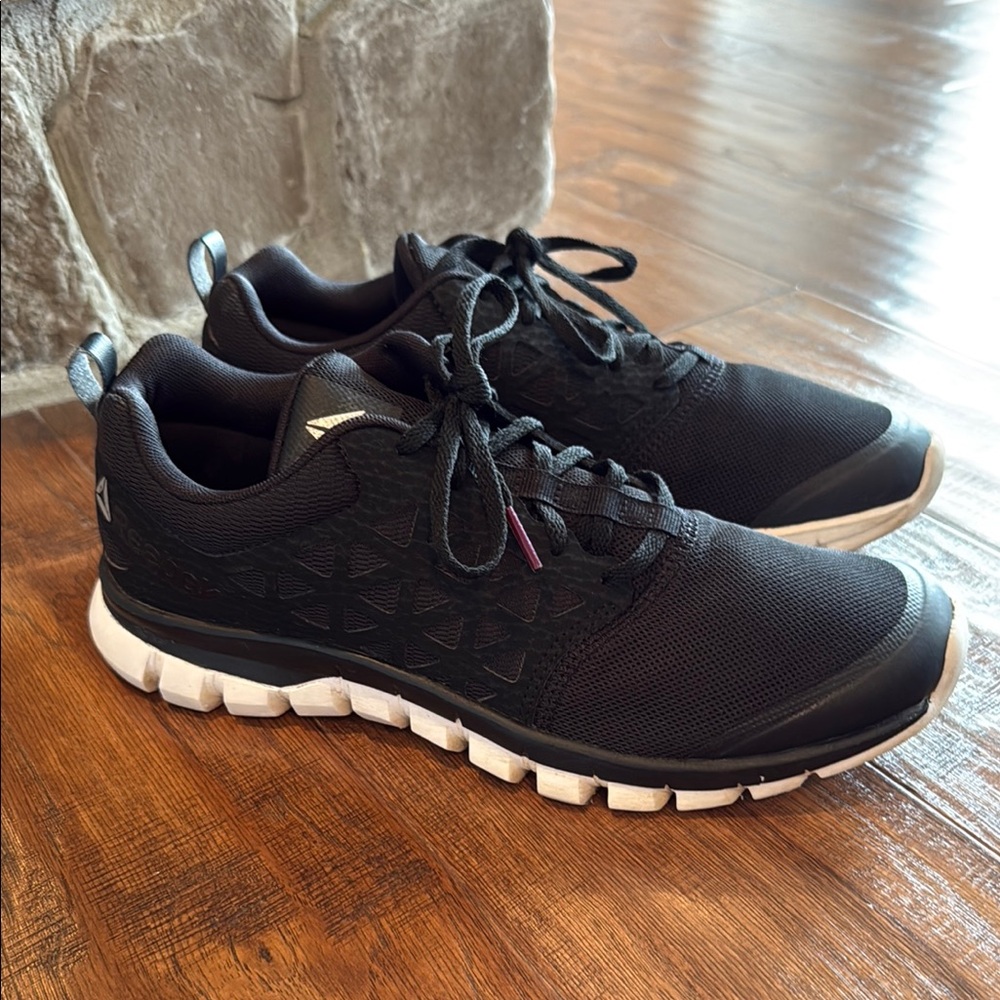 Reebok Black Athletic Shoes with Streamlined Design
